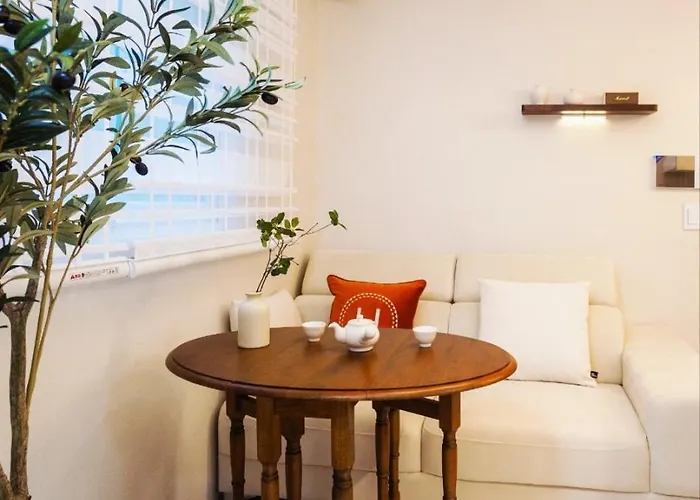 February Special Offer Hongdae Family 6 Pax Renovated Kids Friendly Near Airport Railroad 9min Walk From Hongdae Station #hongdae #familytrip #6guests #yeonnampark 무료주차 무료와이파이 무료넷플릭스 호텔식침구 제공 * Seul