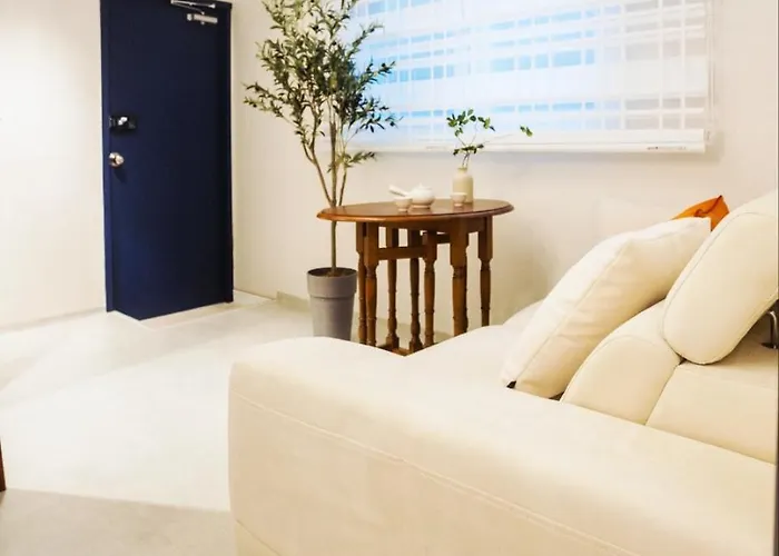 February Special Offer Hongdae Family 6 Pax Renovated Kids Friendly Near Airport Railroad 9min Walk From Hongdae Station #hongdae #familytrip #6guests #yeonnampark 무료주차 무료와이파이 무료넷플릭스 호텔식침구 제공 Seul