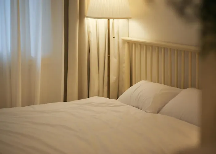 February Special Offer Hongdae Family 6 Pax Renovated Kids Friendly Near Airport Railroad 9min Walk From Hongdae Station #hongdae #familytrip #6guests #yeonnampark 무료주차 무료와이파이 무료넷플릭스 호텔식침구 제공